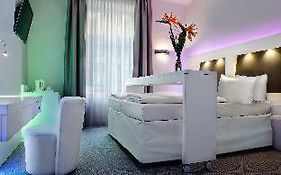 Grand Hotel Downtown